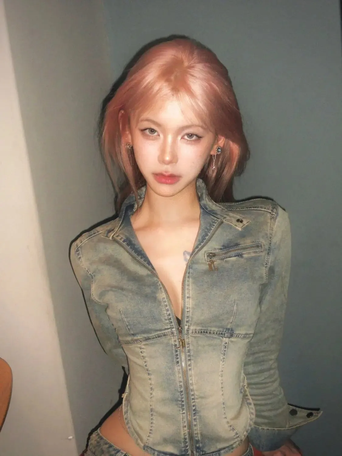 Girlary 90s Vintage Short Denim Jacket Women Harajuku Grunge Slim Zipper Jean Jacket Korean Washed Cropped Coats Y2K Streetwear